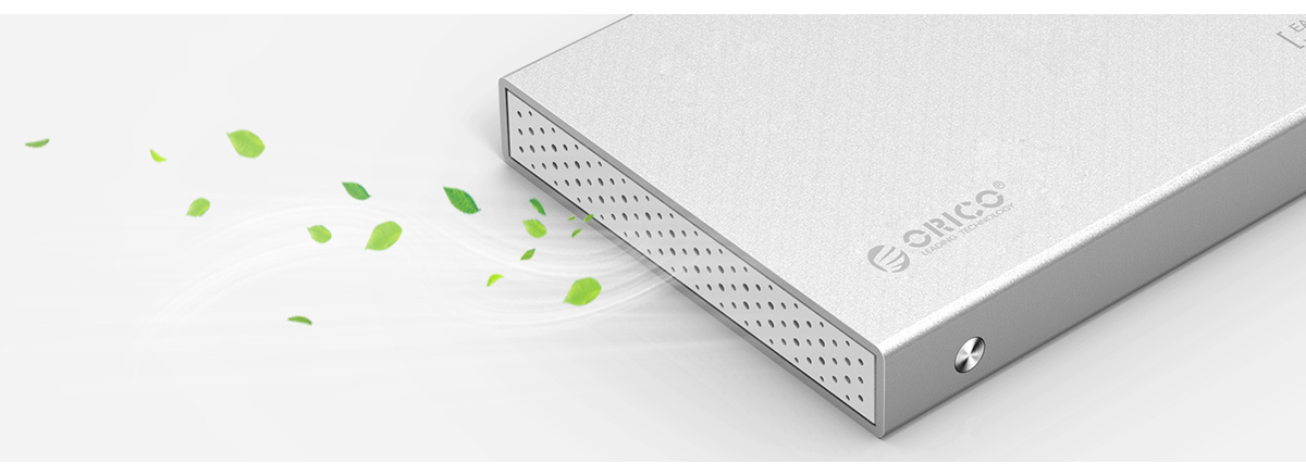 Orico 2.5寸全铝硬盘盒采用全铝合金材质+ABS材料打造，提供更加良好的散热环境